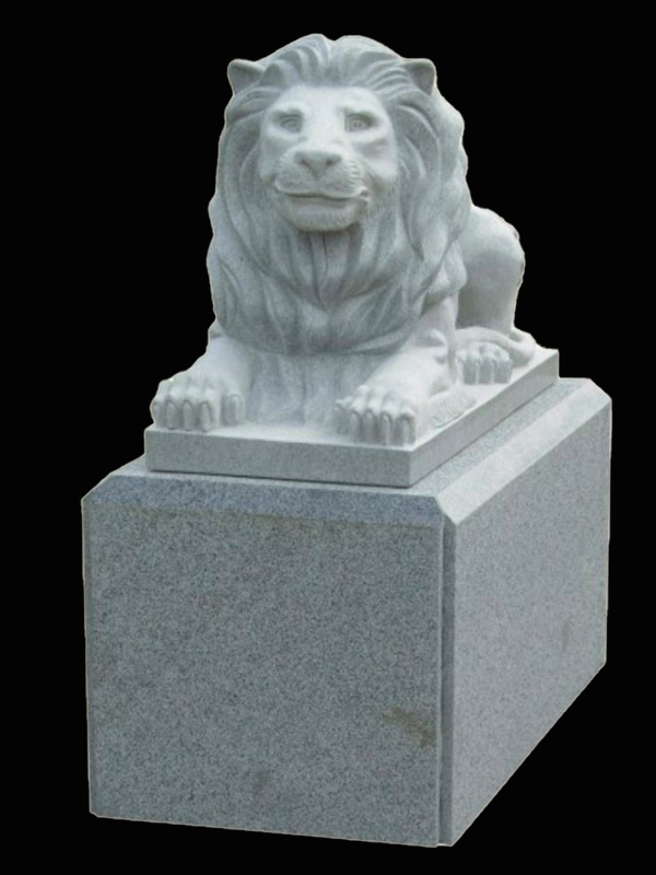 Statue-Lion statue of a lion.